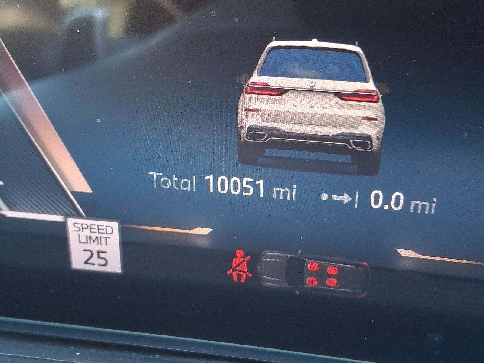 Thumbnail: 2026 BMW X7 - 16