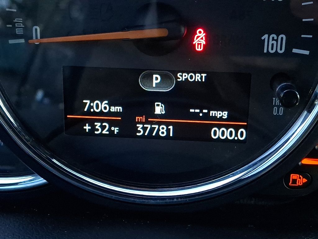 Thumbnail: 2017 MINI Cooper Convertible - 13