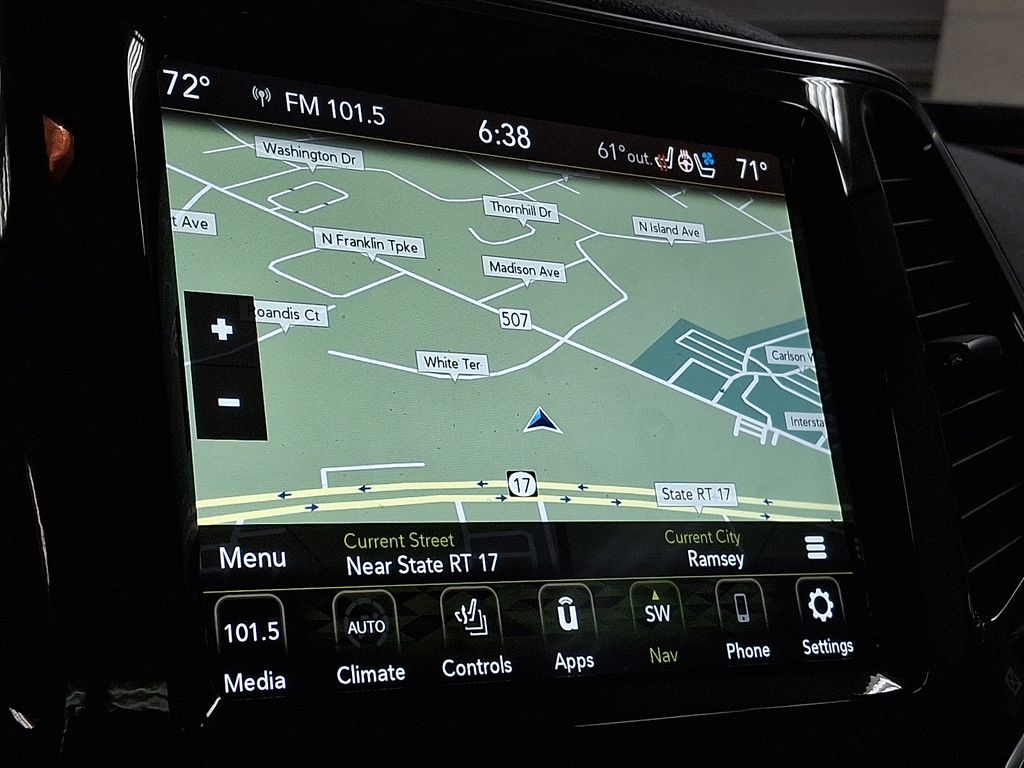 Thumbnail: 2022 Jeep Cherokee - 14