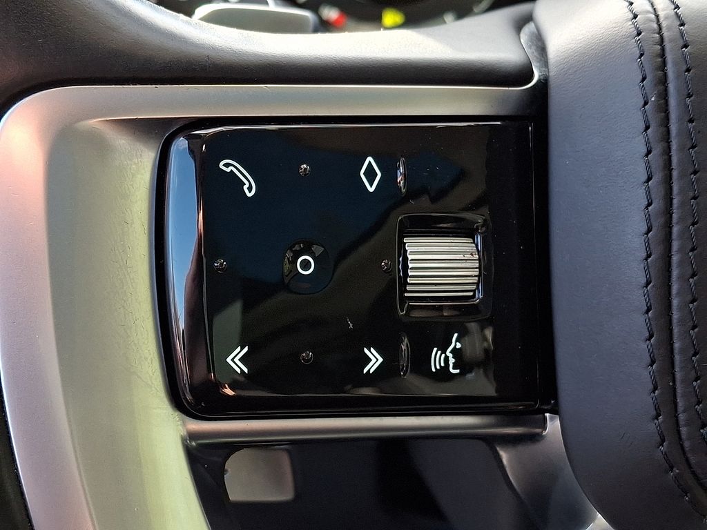 Thumbnail: 2023 Land Rover Range Rover - 16