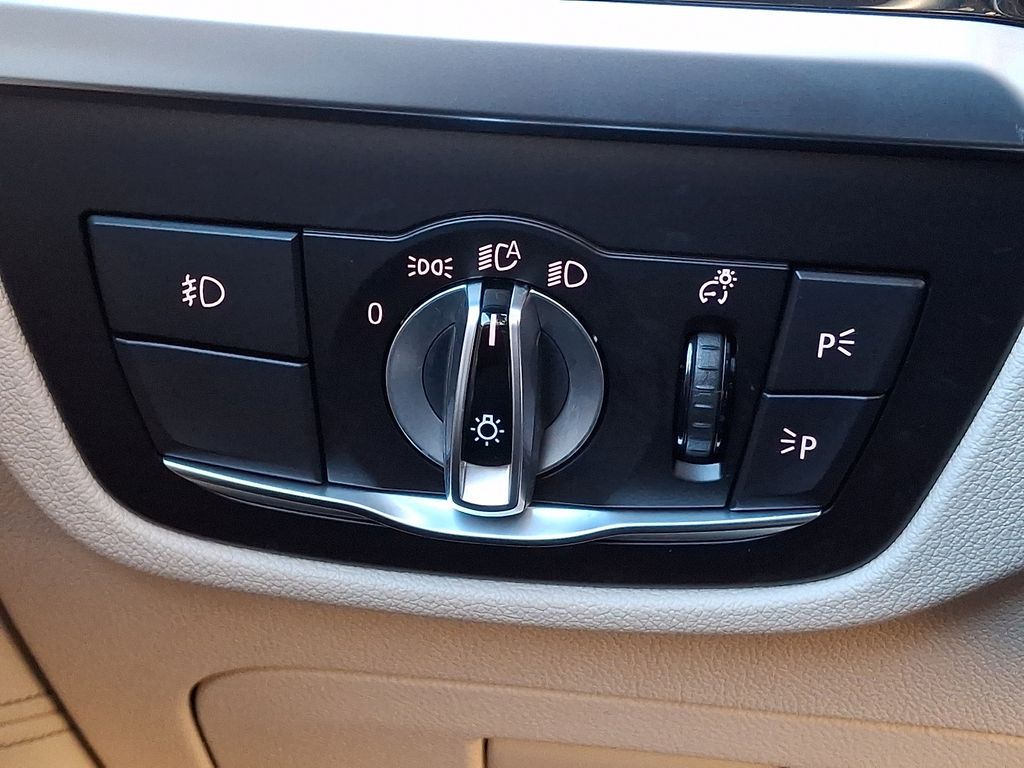 Thumbnail: 2021 BMW X3 - 21