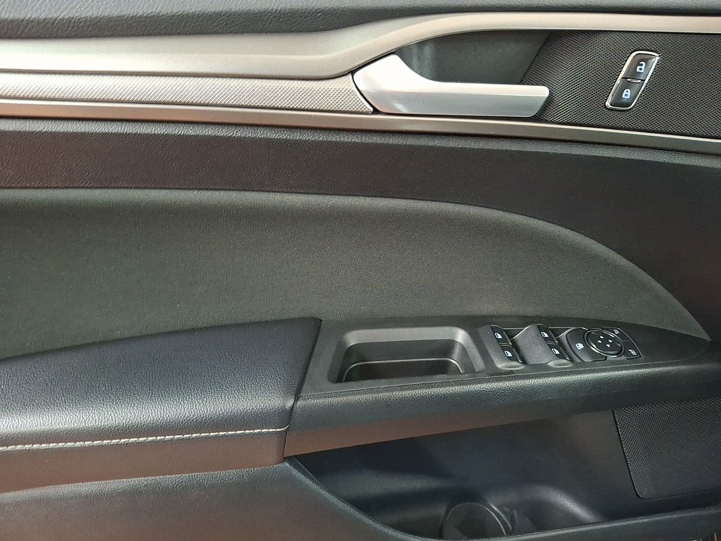 Thumbnail: 2018 Ford Fusion - 9