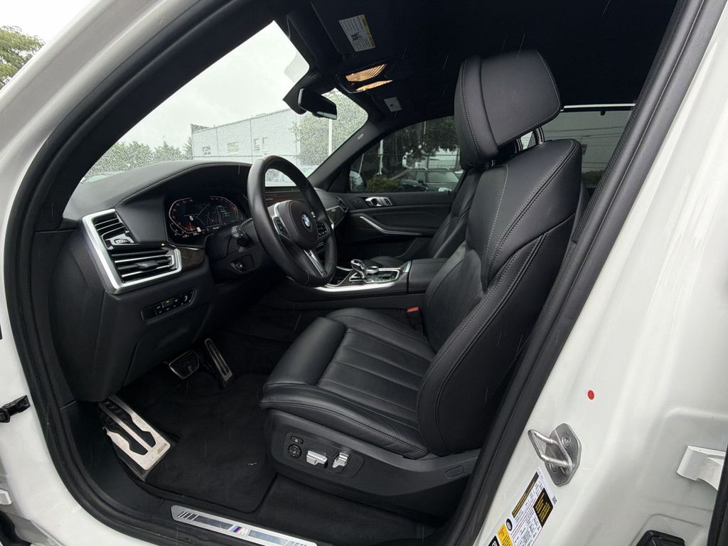Thumbnail: 2022 BMW X5 - 10