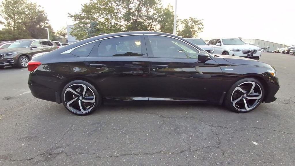 Thumbnail: 2022 Honda Accord - 9