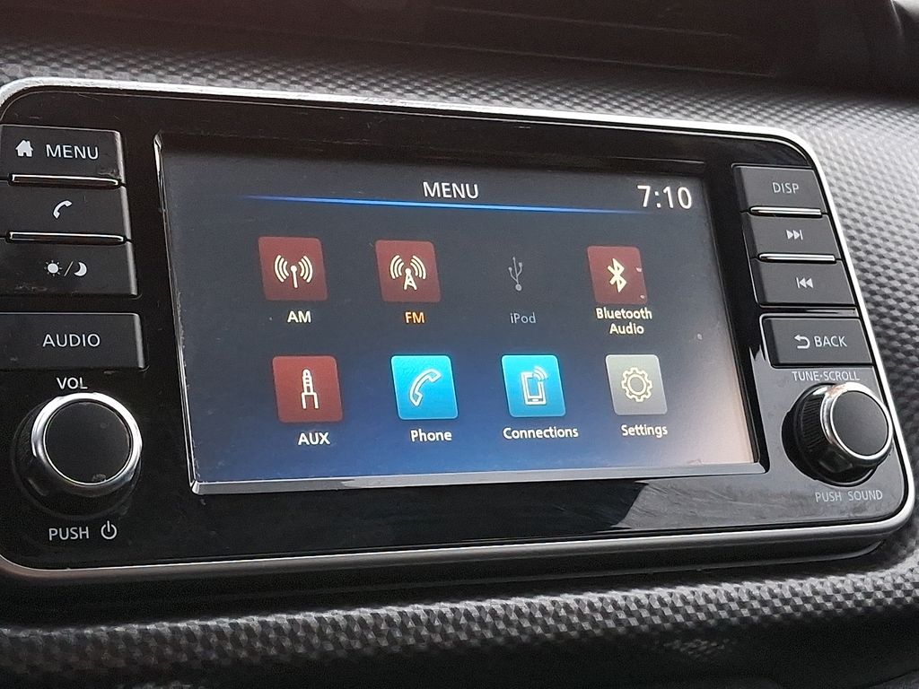 Thumbnail: 2020 Nissan Kicks - 15