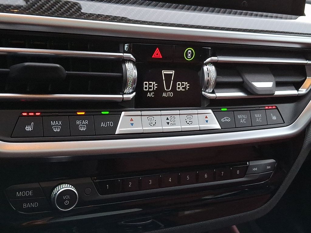 Thumbnail: 2024 BMW X4 - 14