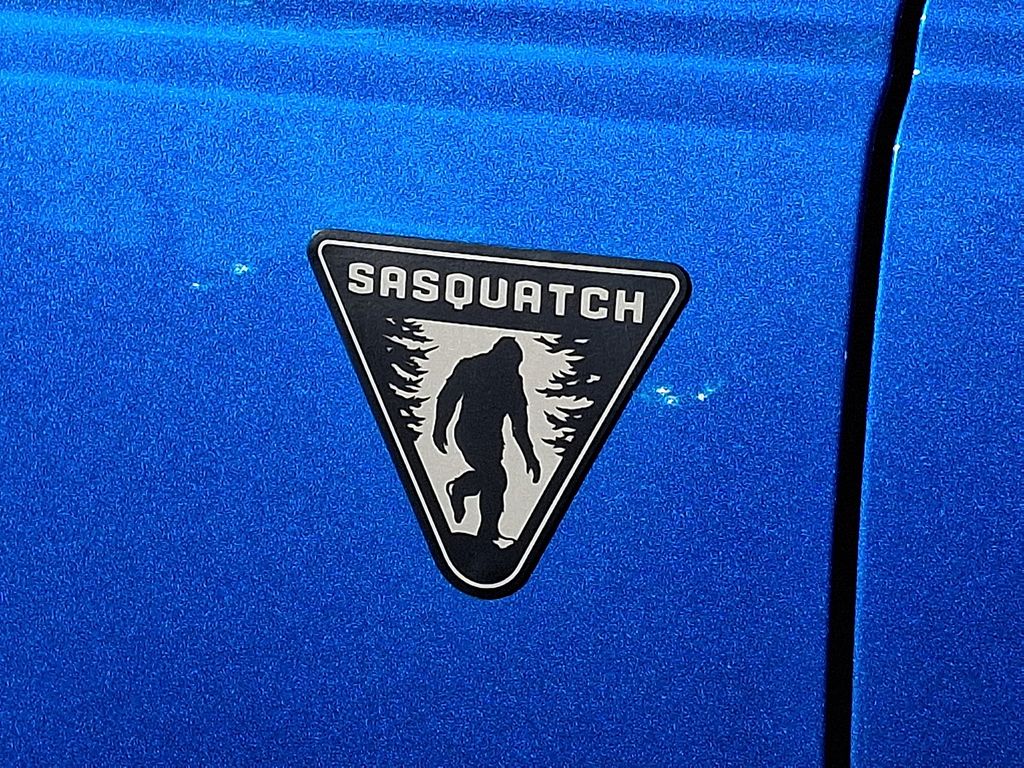 Thumbnail: 2021 Ford Bronco - 27