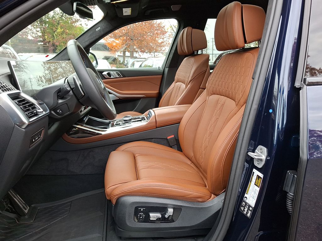 Thumbnail: 2026 BMW X7 - 11