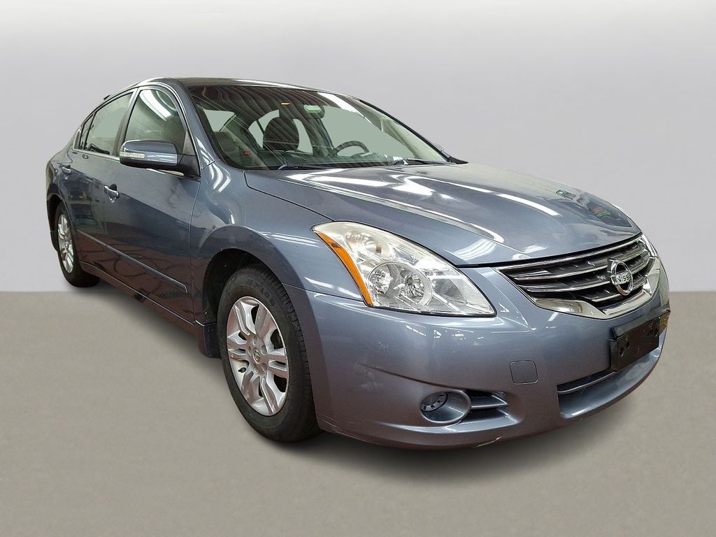Thumbnail: 2010 Nissan Altima - 3