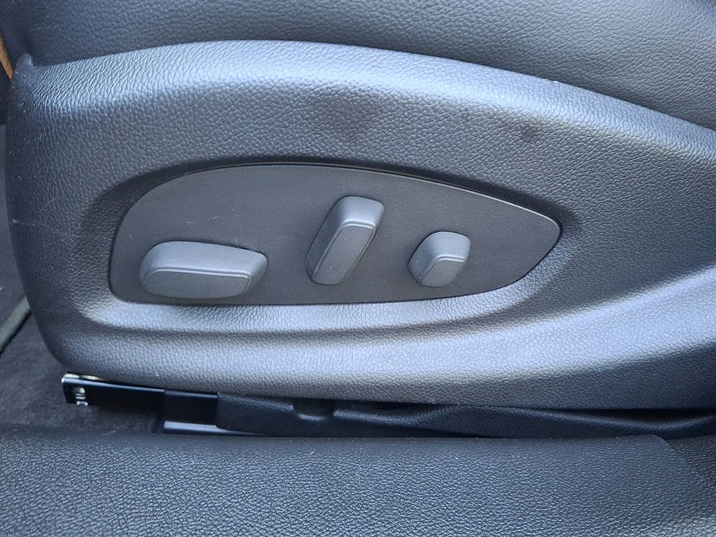 Thumbnail: 2014 Chevrolet Impala - 11