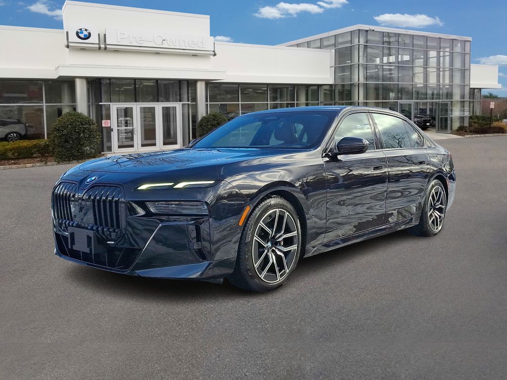 2023 BMW 7 Series 760i's photo