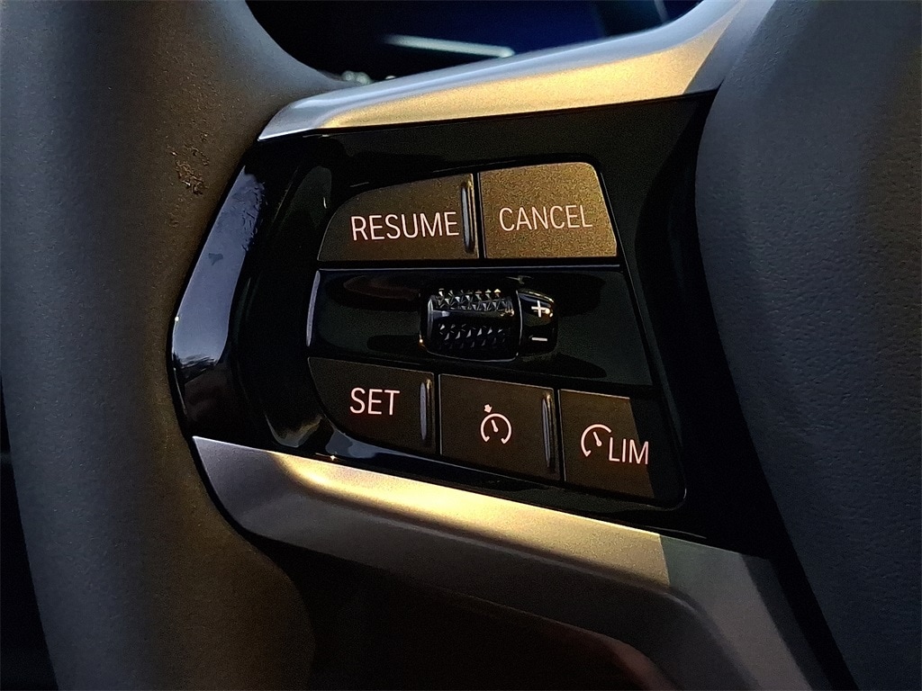 Thumbnail: 2025 BMW i4 - 14