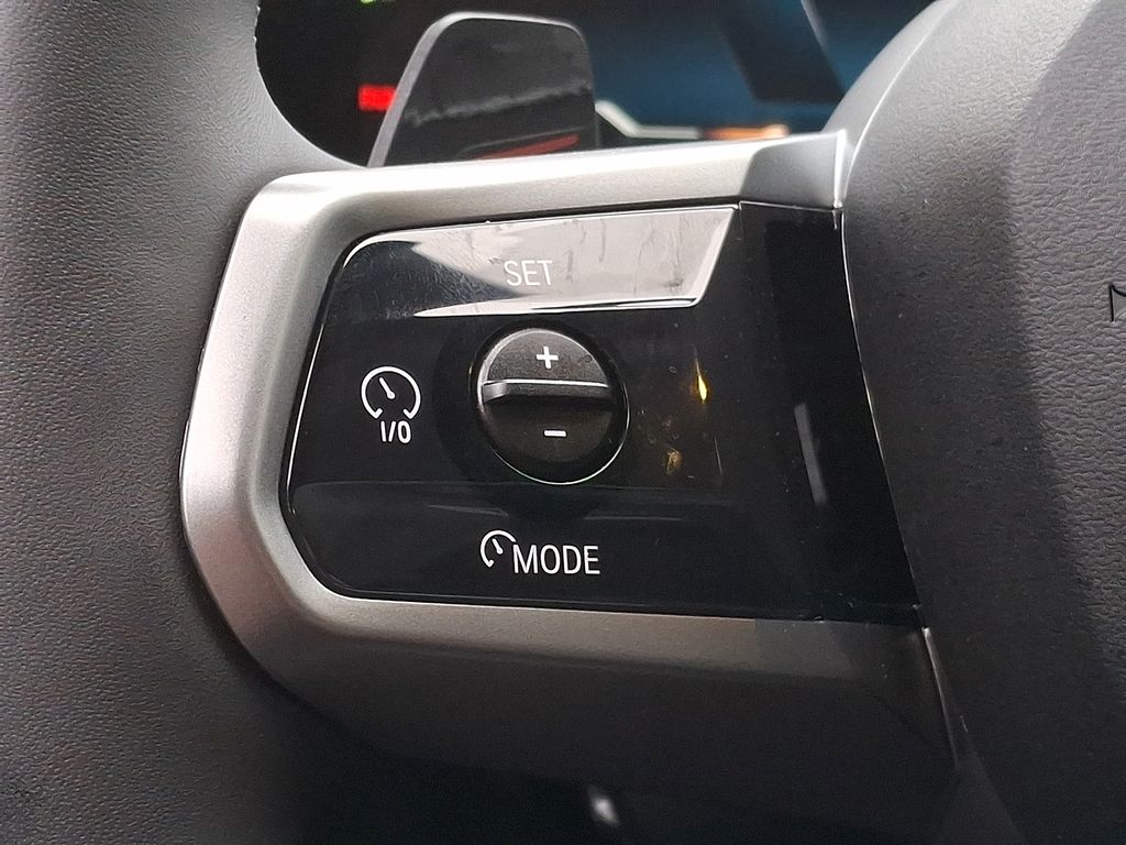 Thumbnail: 2025 BMW i5 - 17