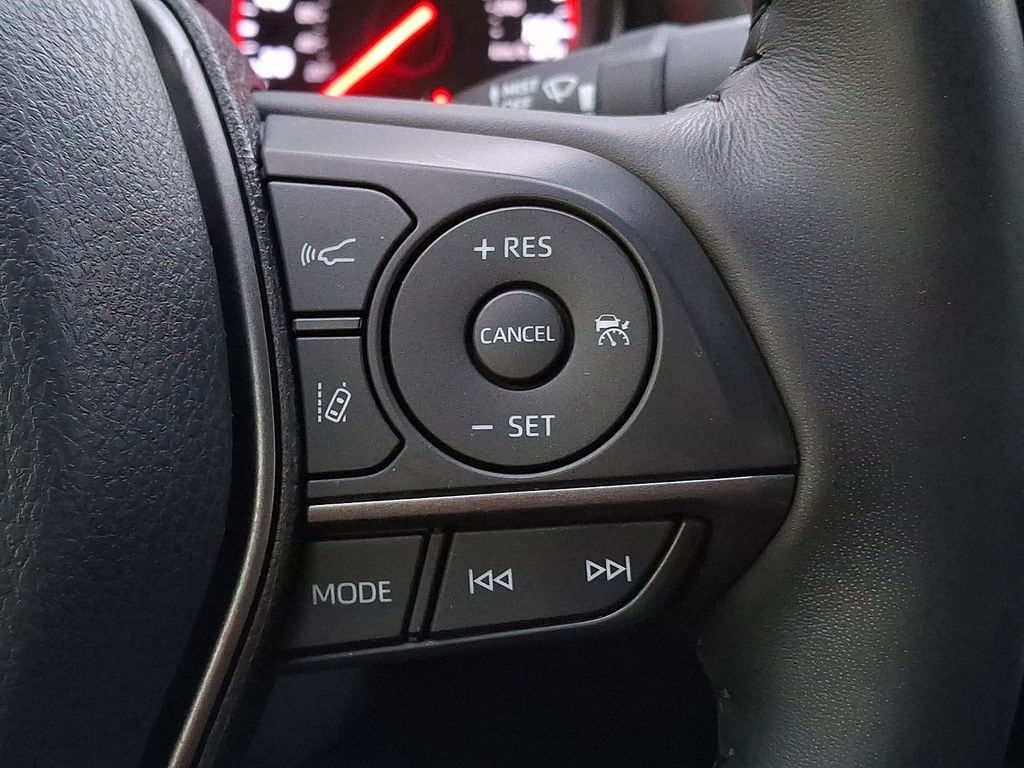 Thumbnail: 2022 Toyota Camry - 18