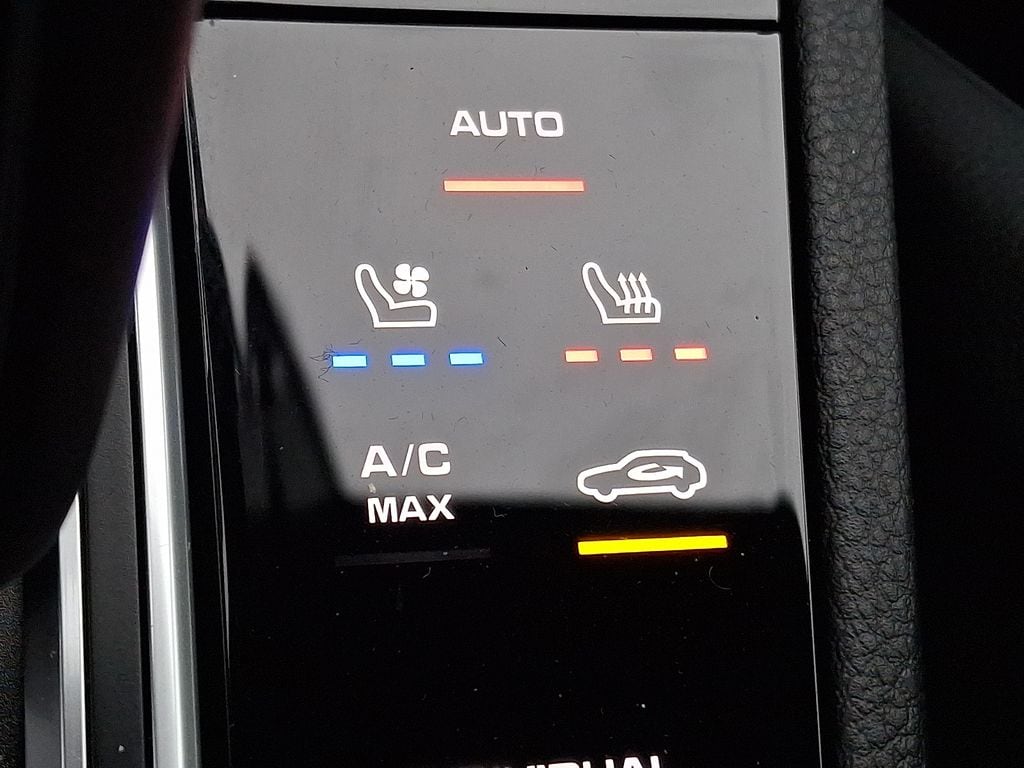 Thumbnail: 2023 Porsche Cayenne - 21