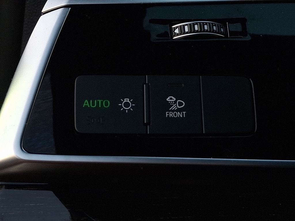 Thumbnail: 2019 Audi Q8 - 22