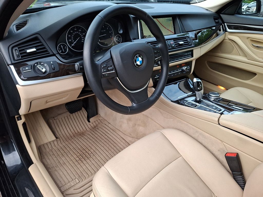 Thumbnail: 2015 BMW 5 Series - 10