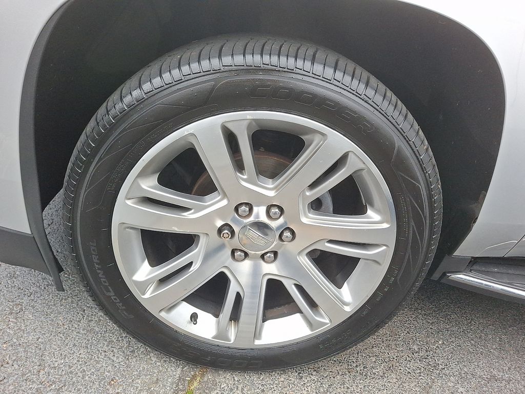 Thumbnail: 2018 Cadillac Escalade - 6