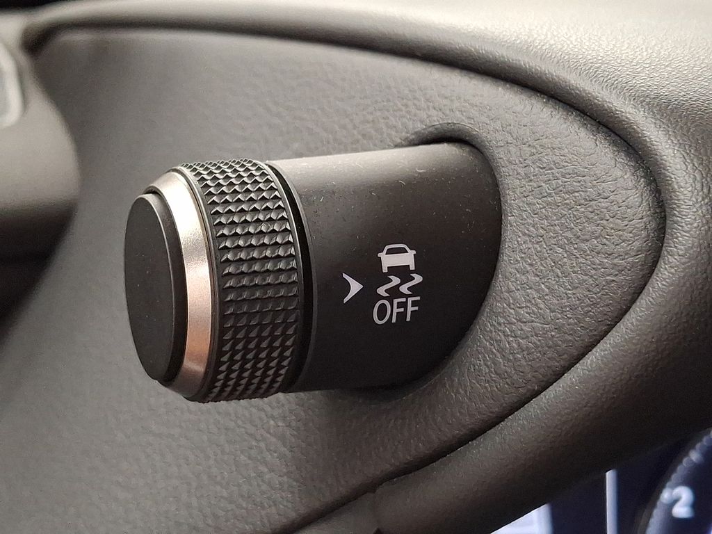 Thumbnail: 2024 Lexus ES - 23