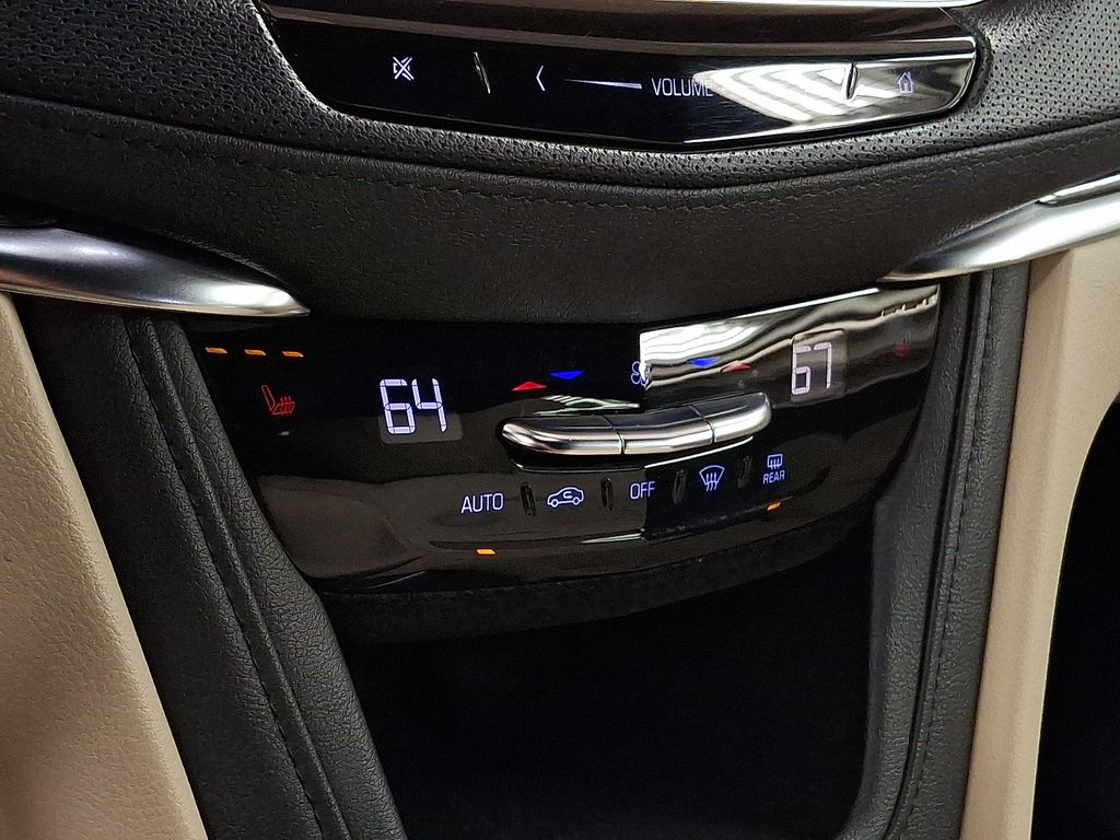 Thumbnail: 2018 Cadillac XT5 - 12