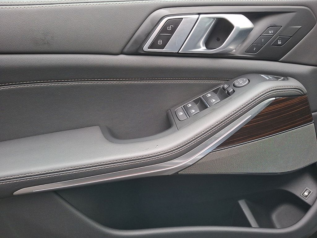 Thumbnail: 2026 BMW X5 - 8