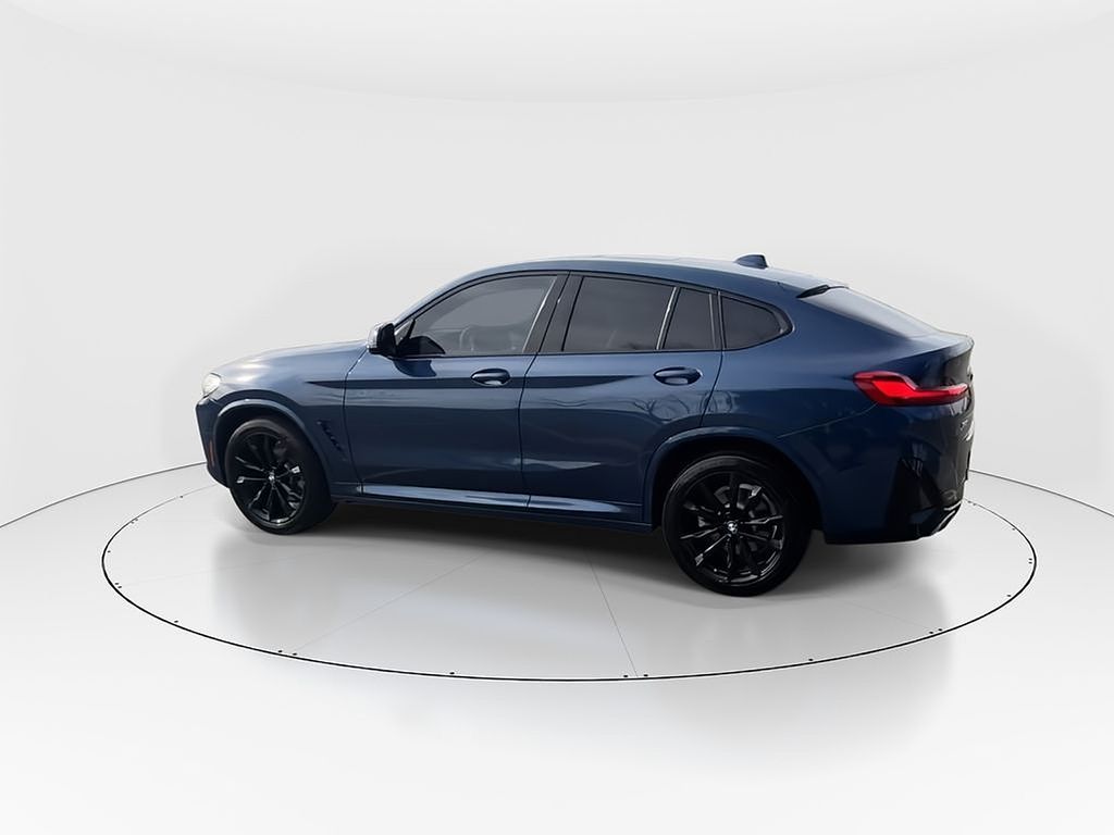 Thumbnail: 2022 BMW X4 - 9