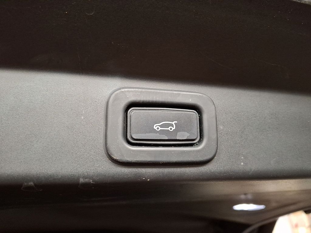 Thumbnail: 2023 Land Rover Range Rover Sport - 27