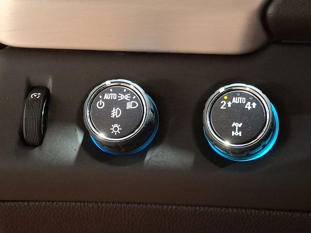 Thumbnail: 2017 GMC Yukon - 22