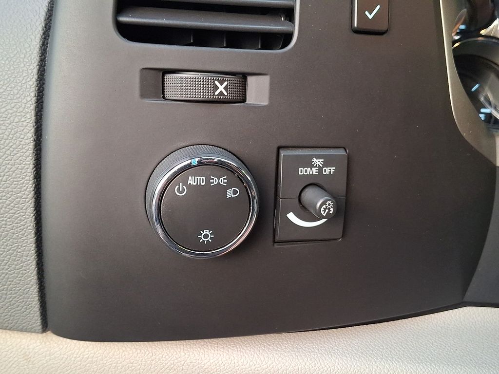 Thumbnail: 2013 Chevrolet Silverado 1500 - 22