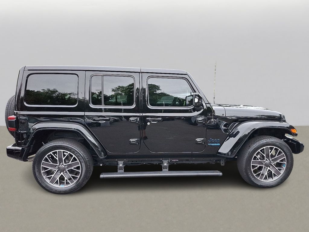 Thumbnail: 2022 Jeep Wrangler - 4