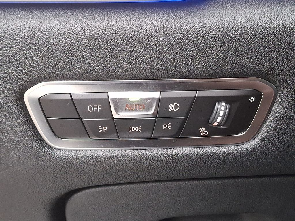 Thumbnail: 2022 BMW X5 - 20