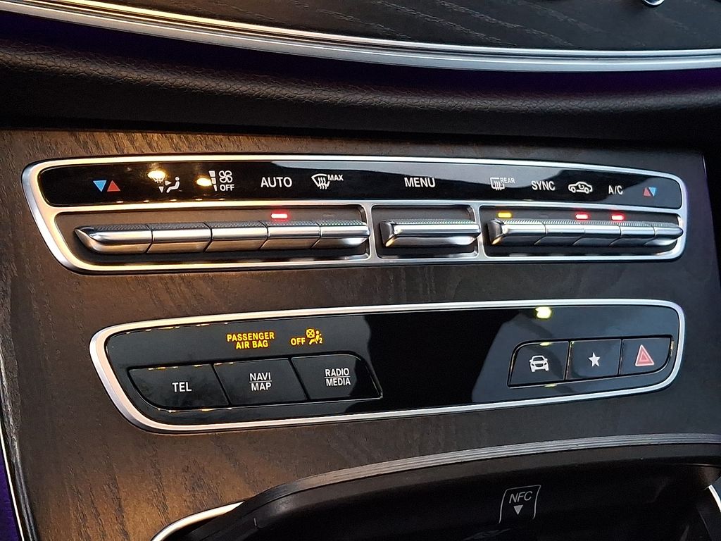 Thumbnail: 2022 Mercedes-Benz E-Class - 12