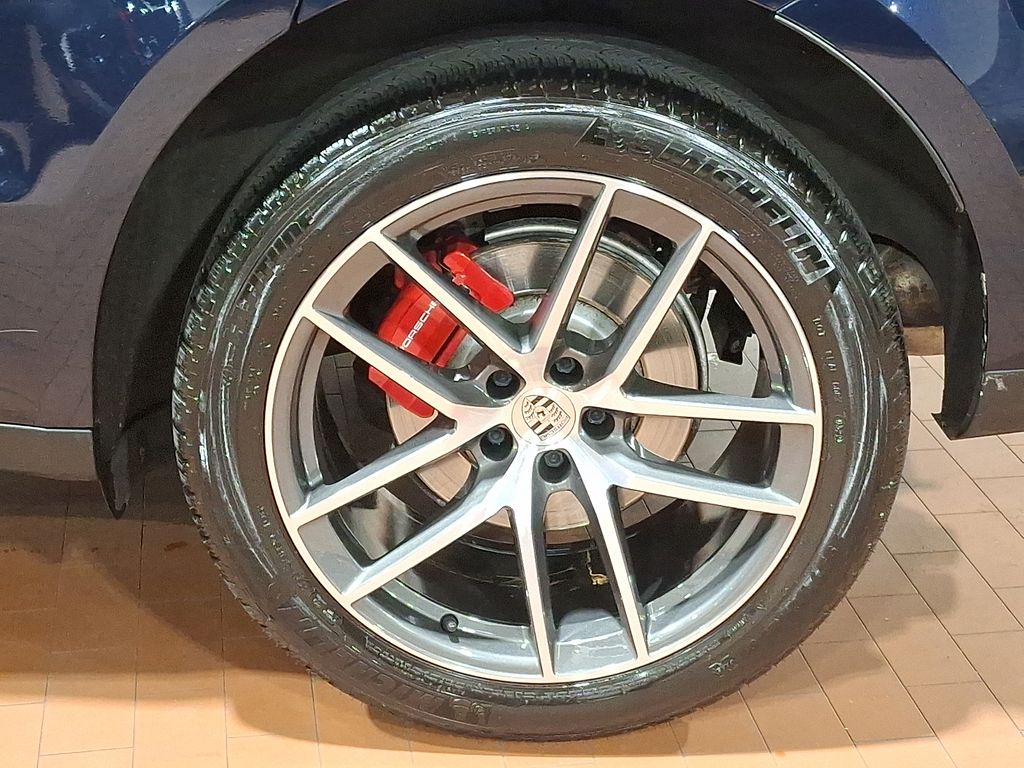 Thumbnail: 2022 Porsche Macan - 7