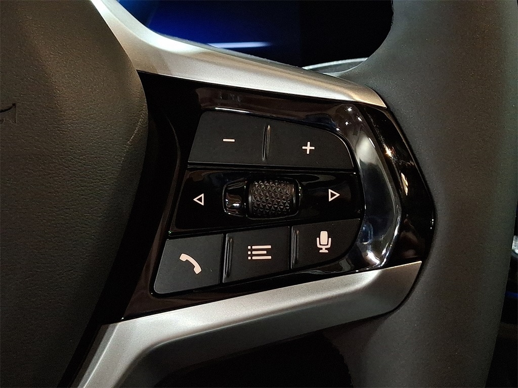 Thumbnail: 2025 BMW i4 - 18