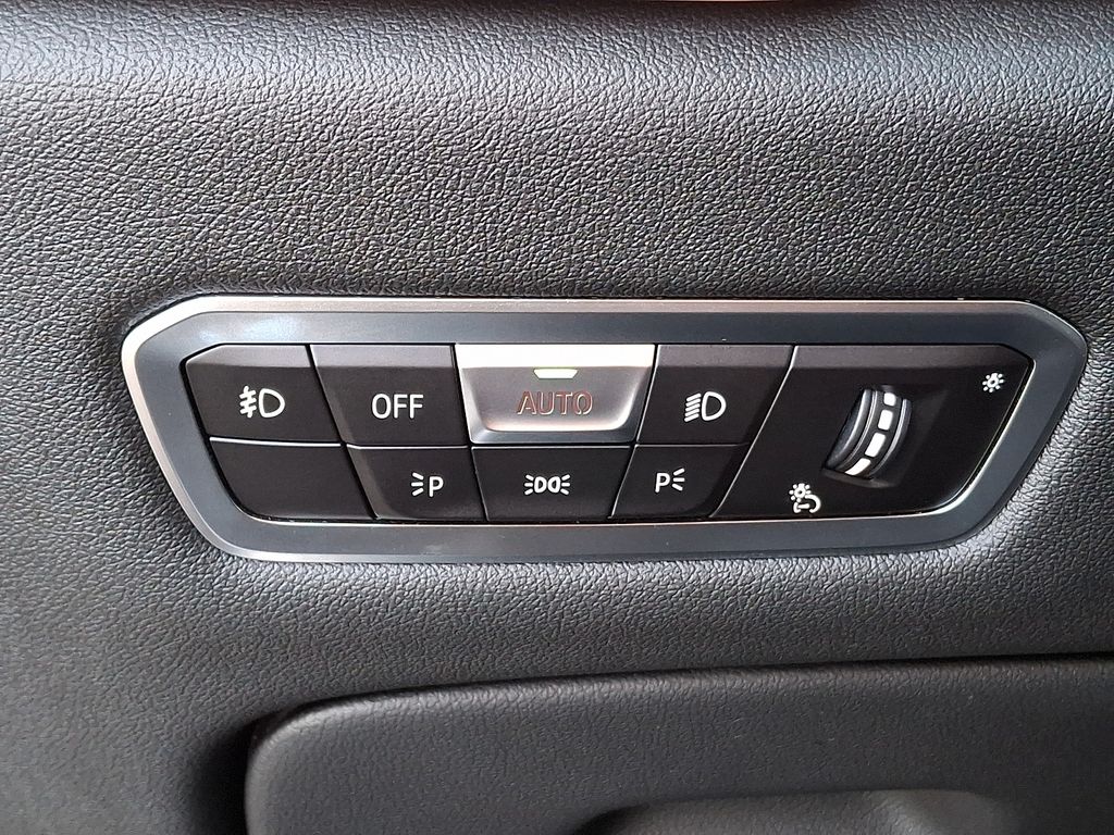 Thumbnail: 2020 BMW X5 - 23