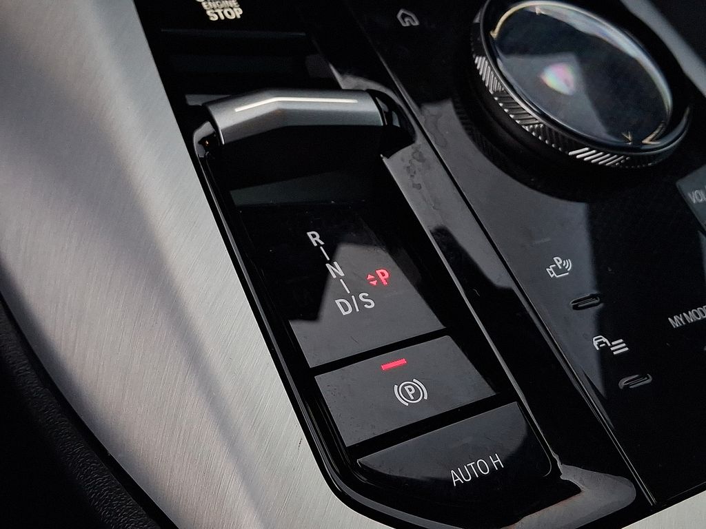 Thumbnail: 2025 BMW X3 - 10