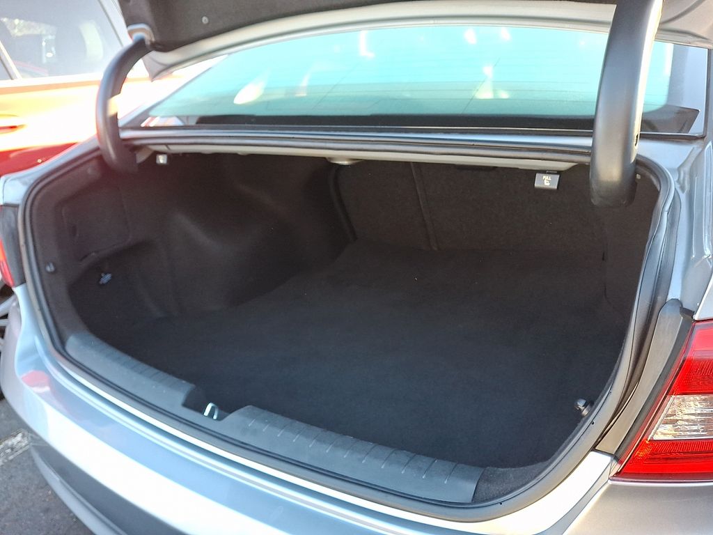 Thumbnail: 2015 Hyundai Sonata - 27