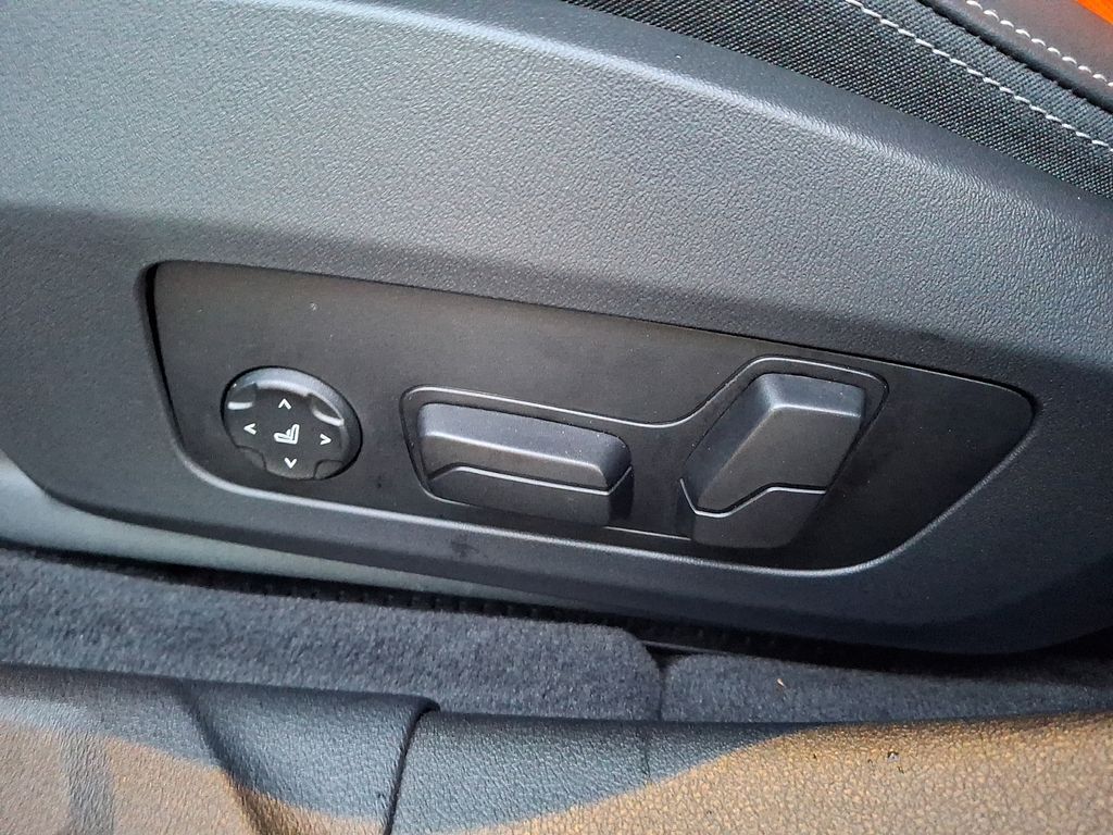 Thumbnail: 2025 BMW 2 Series - 10