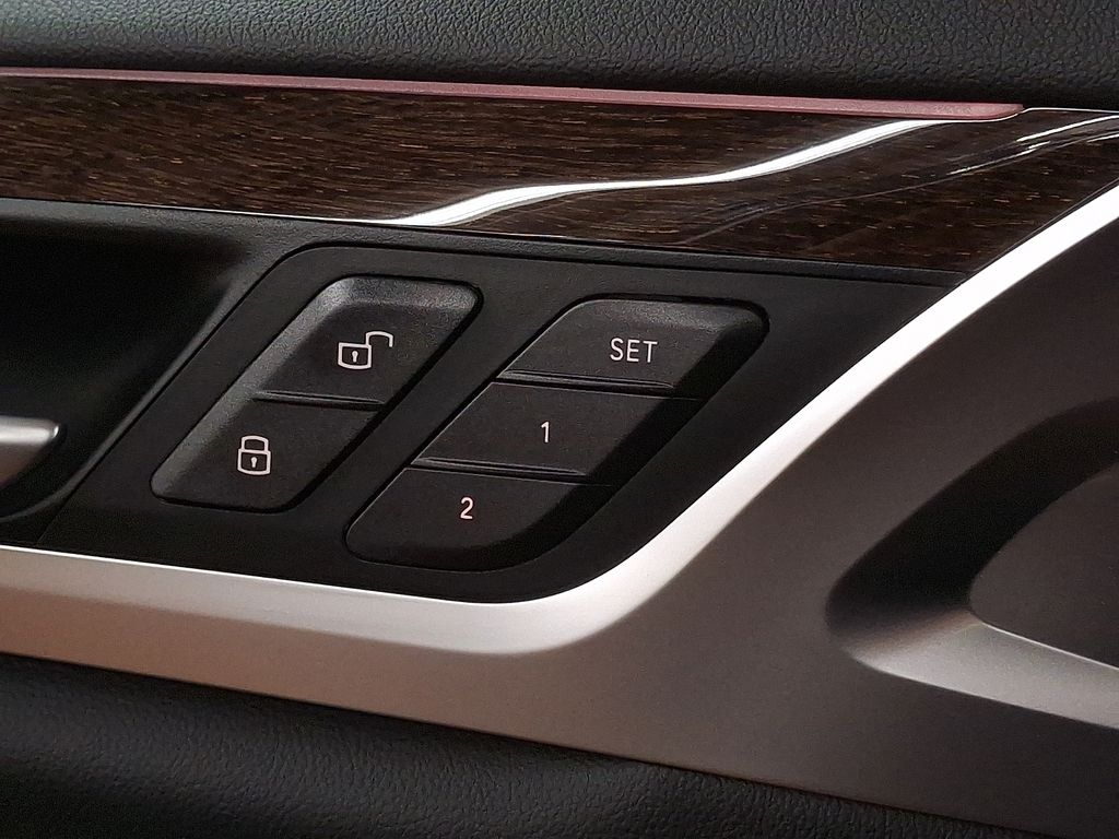 Thumbnail: 2025 BMW X4 - 23