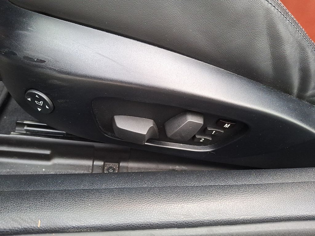 Thumbnail: 2012 BMW M3 - 11