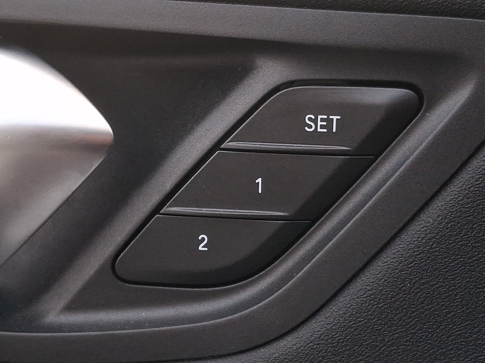 Thumbnail: 2025 BMW 2 Series - 18