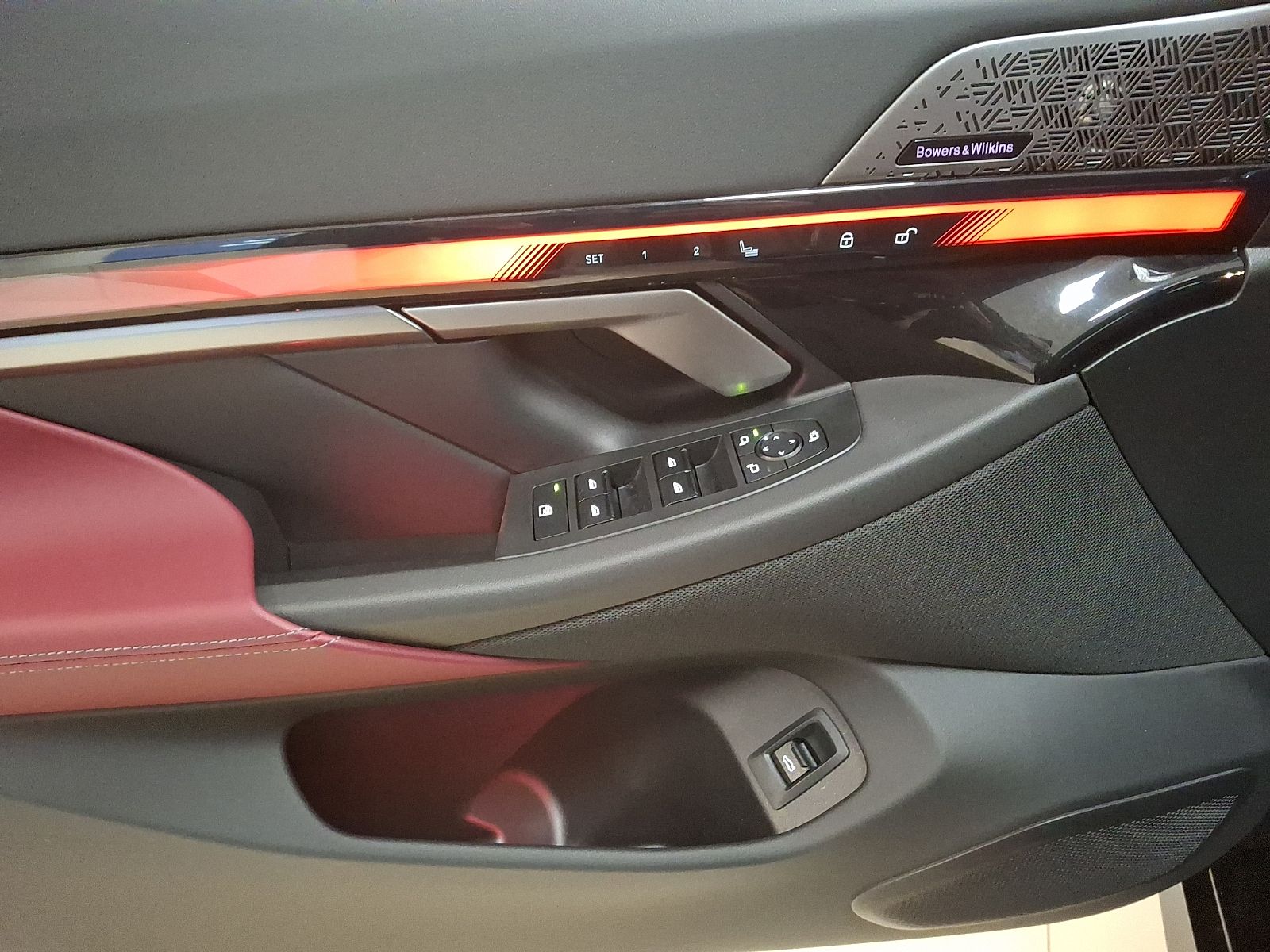 Thumbnail: 2025 BMW i5 - 9