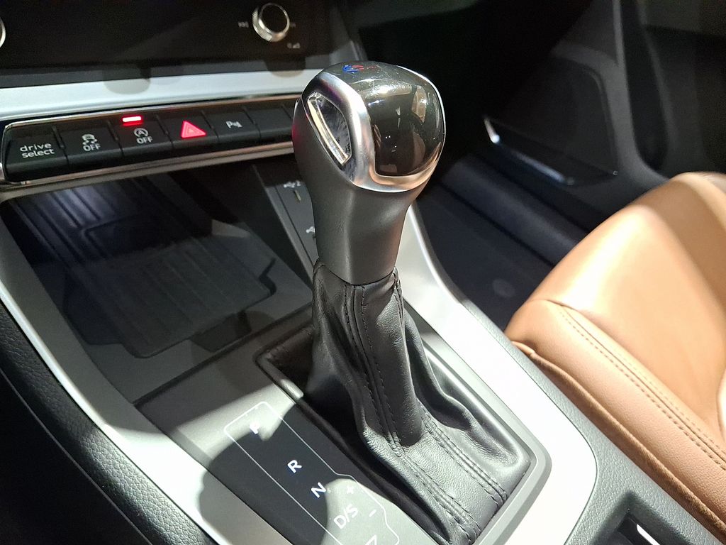 Thumbnail: 2019 Audi Q3 - 14