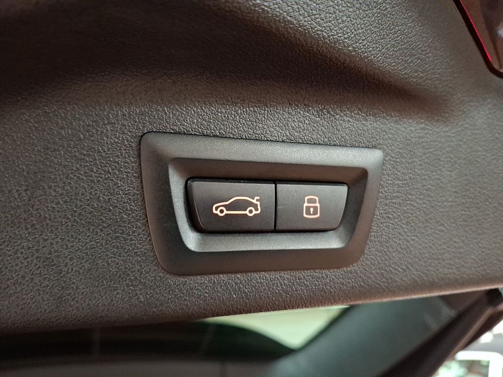 Thumbnail: 2024 BMW X7 - 28