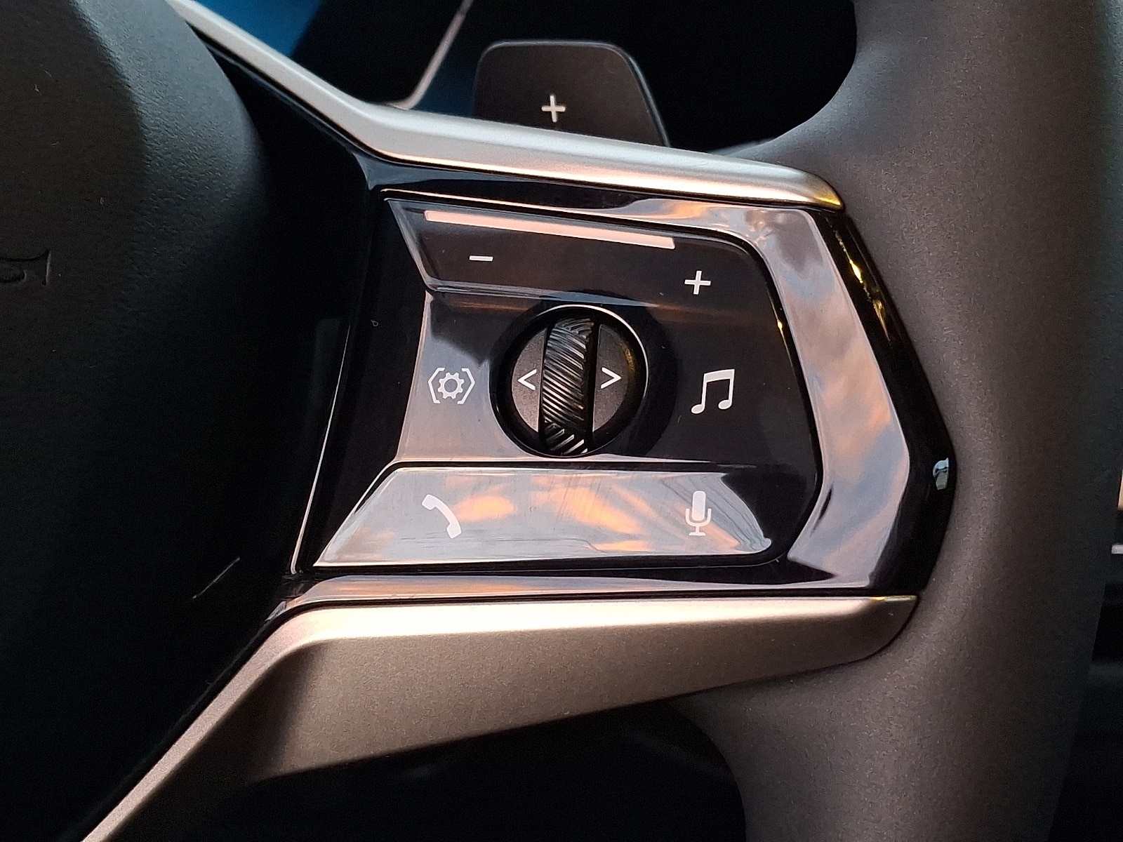 Thumbnail: 2025 BMW X3 - 17