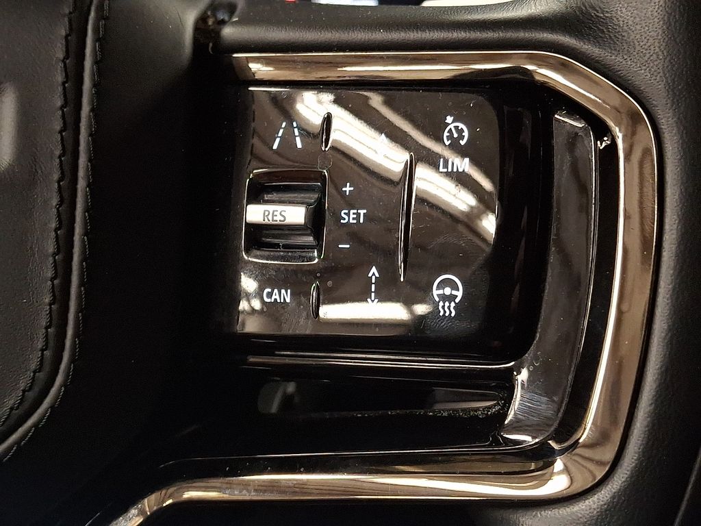 Thumbnail: 2023 Land Rover Range Rover Sport - 18