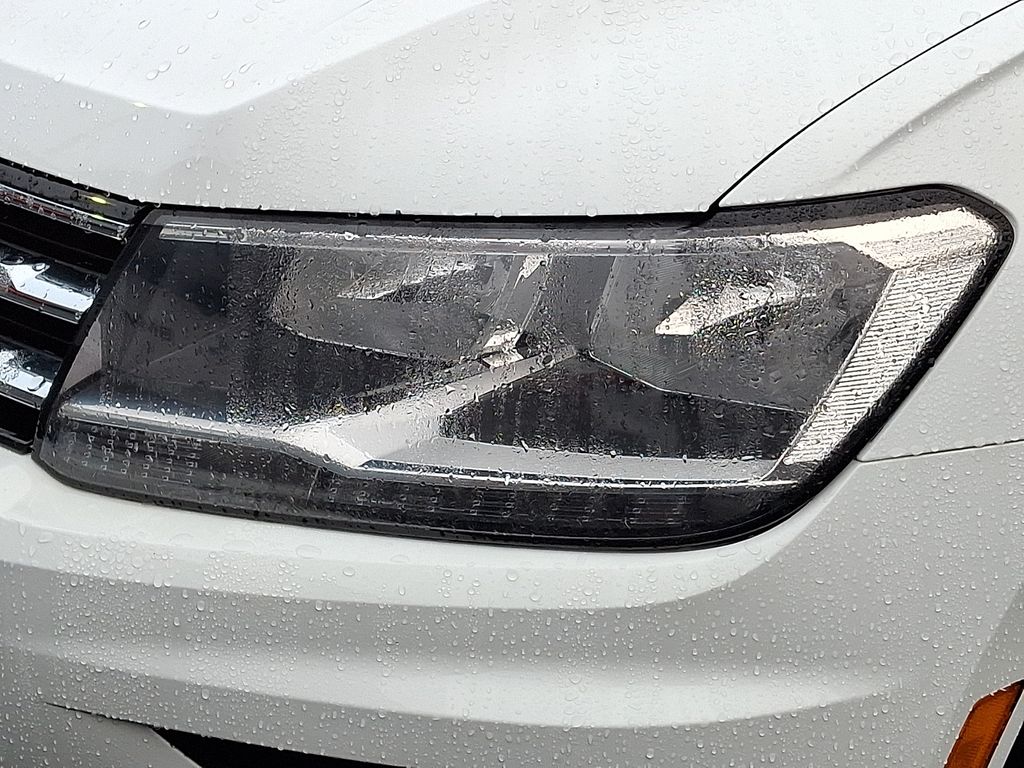 Thumbnail: 2019 Volkswagen Tiguan - 7