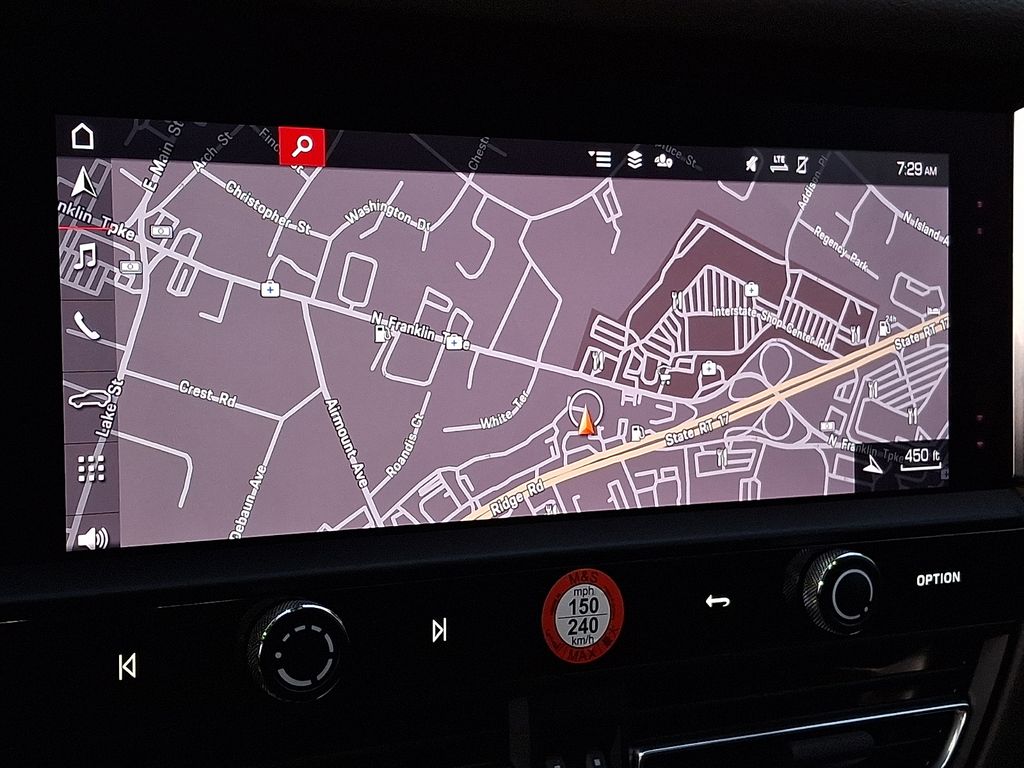 Thumbnail: 2022 Porsche Macan - 15