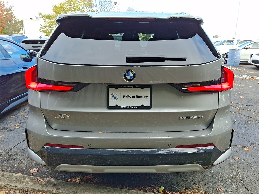 Thumbnail: 2025 BMW X1 - 6