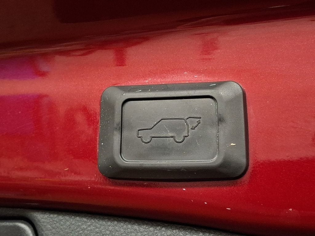 Thumbnail: 2023 Toyota RAV4 - 28